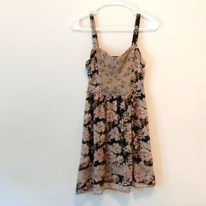 Mudd xs dress black with flowers
